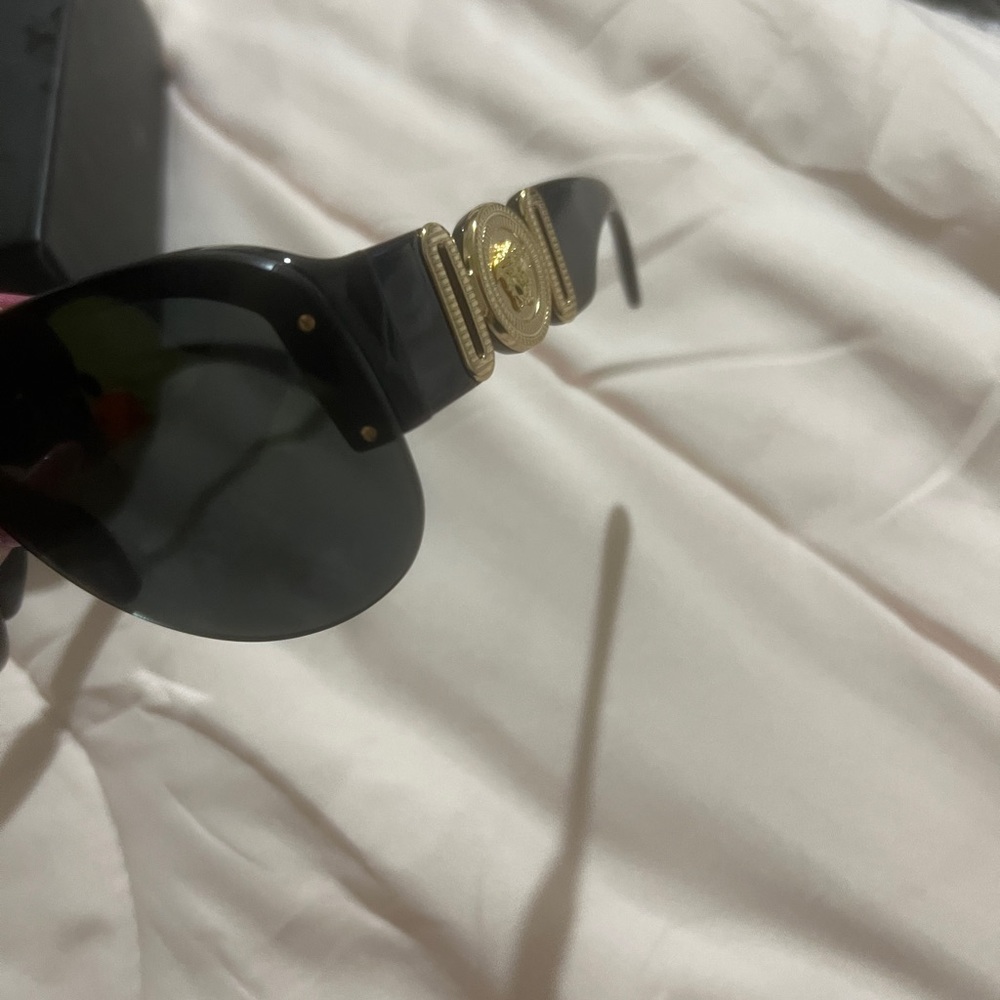 Versace glasses new never wore